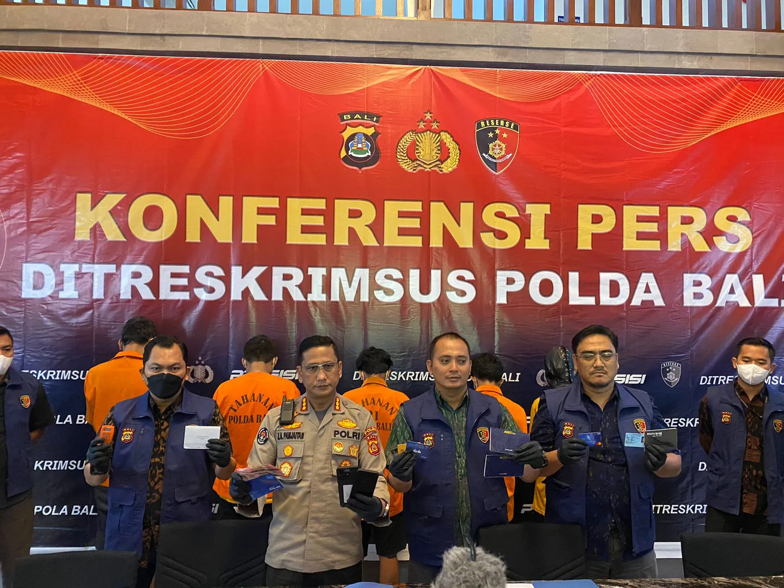Polda Bali Ungkap Kasus Tindak Pidana Penipuan Online