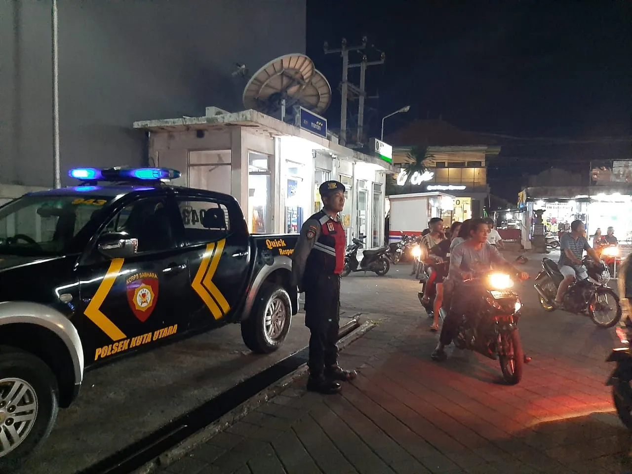Blue Light Patrol Samapta Polsek Kuta Utara Sambangi SPBU Dalung Permai