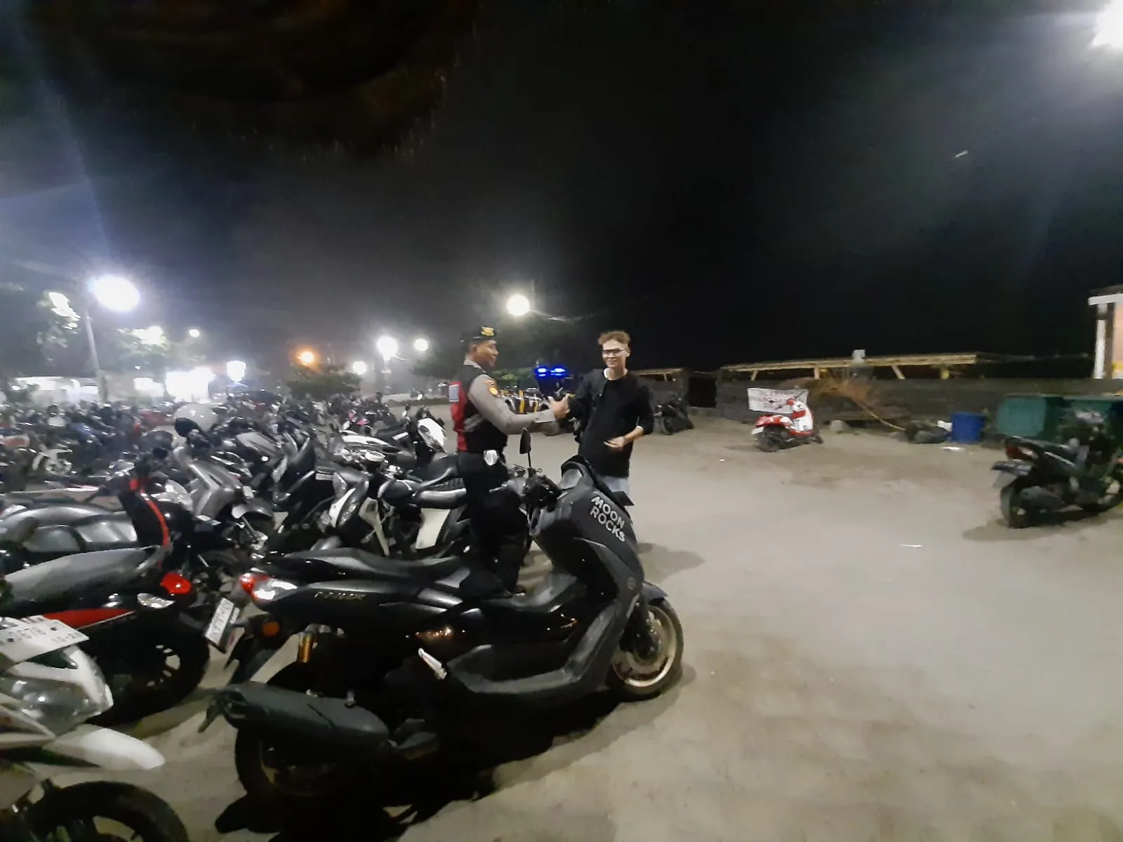 Jamin Keamanan di Areal Parkir Polsek Kuta Utara Blue Light Patrol dan Beri Imbauan