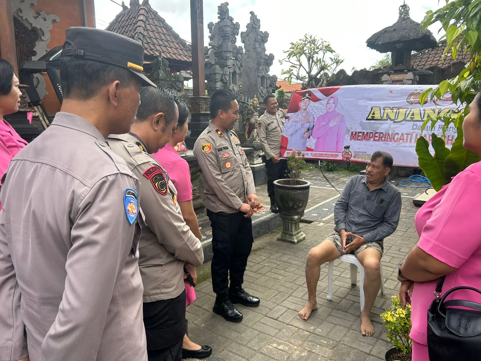 Wakapolres Kompol Prama Lakukan Anjangsana ke Keluarga Polri Polres Badung