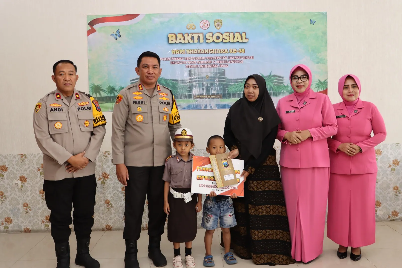 Sambut HUT Bhayangkara ke 78, Polres Bangkalan Berikan Bantuan Beasiswa kepada Anak Polri