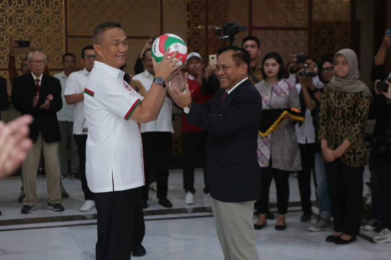 Kapolda Jatim Resmi Dilantik Segai Pengprov PBVSI Masa Bakti 2024-2028