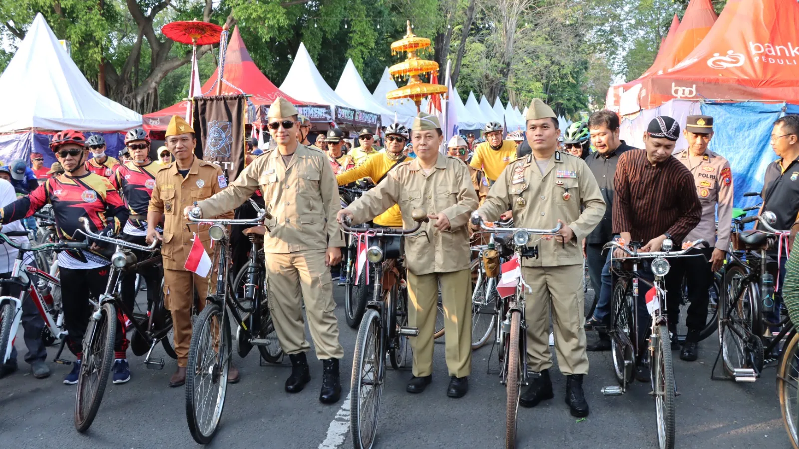 Kapolres Nganjuk, Ajak Masyarakat Mempererat Silaturahmi Dengan Gowes Hari Bhayangkara ke 78