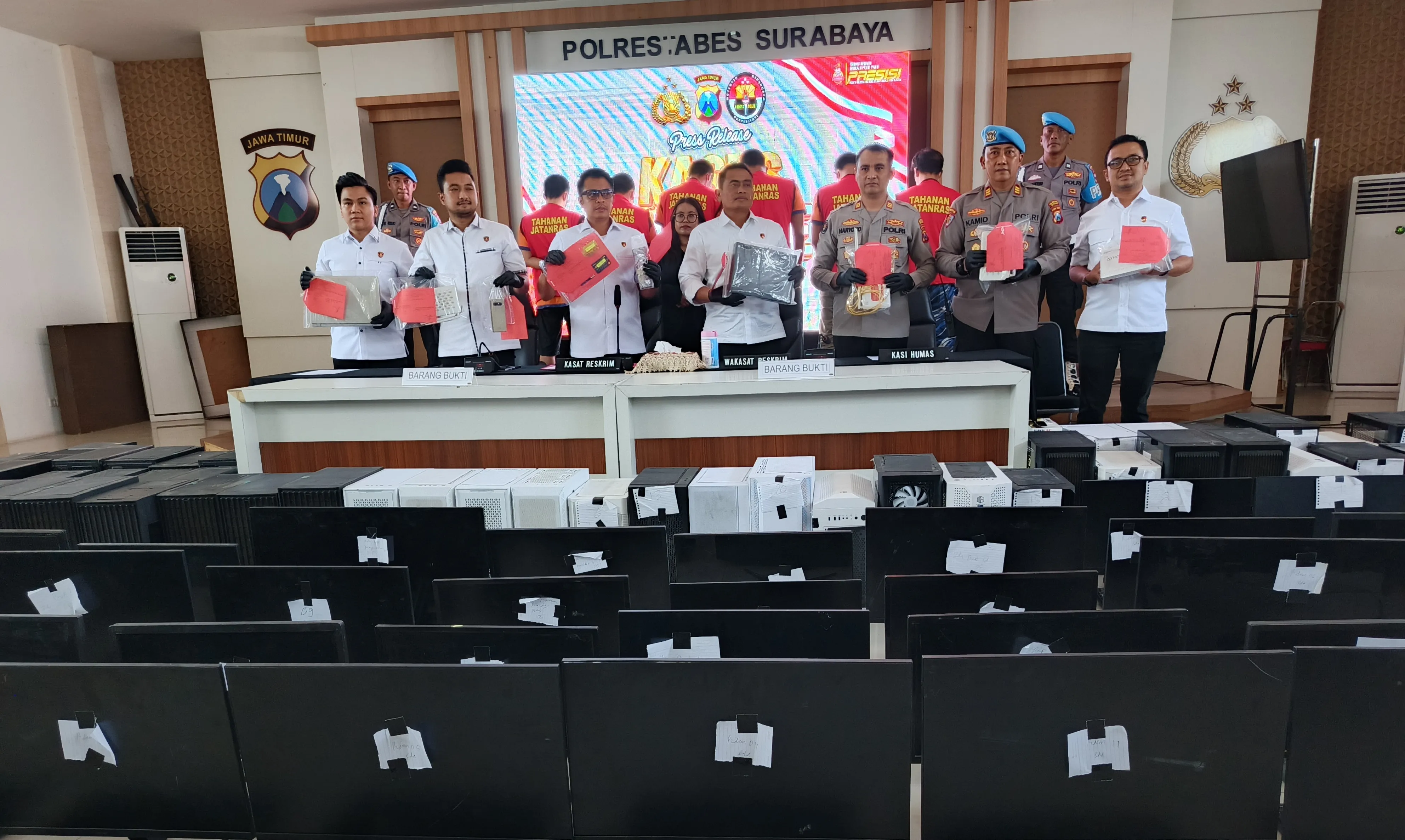 Unit Jatanras Polrestabes Surabaya, Berhasil Amankan 6 Tersangka Judi Online