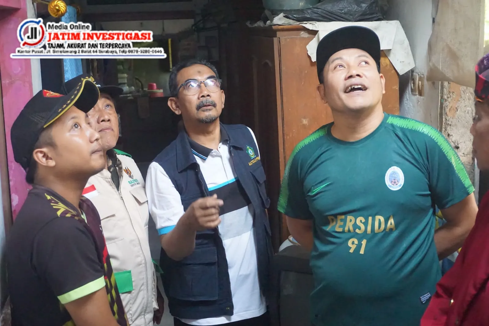 Plt Bupati H Subandi Bersama Baznas Bantu Perbaikan Empat Rumah Warga di Gedangan dan Buduran