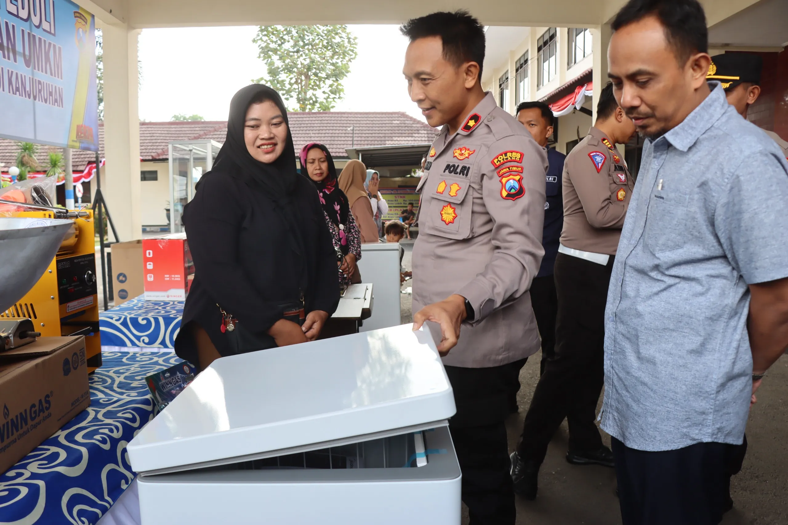 Polres Malang Salurkan Bantuan UMKM untuk Keluarga Peristiwa Kanjuruhan Asal Probolinggo dan Pasuruan