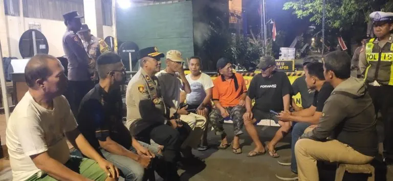Kapolsek Tenggilis Melakukan Kegiatan Nusantara Cooling Sistem di Kutisari Utara