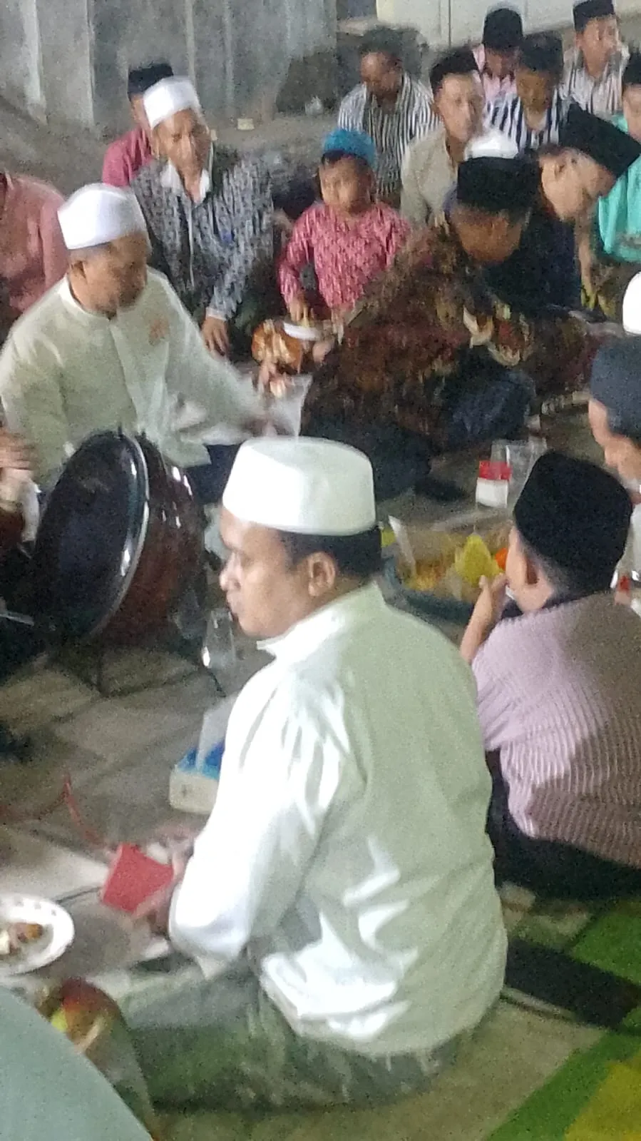 Malam Tirakatan 17 Agustus ke- 79 Tahun 2024, Warga RT 10 / RW 06 Tambak Pring Jadikan Momen Guyub Antar Warga