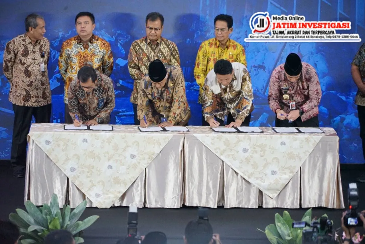 Pemkab Sidoarjo Tandatangani Perjanjian Kerjasama BUMN dan BUMD Pada Sektor Pengelolaan Sampah