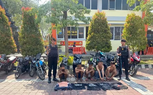Polres Gresik Amankan Gerombolan Pemuda Bawa Sajam Diduga Hendak Tawuran