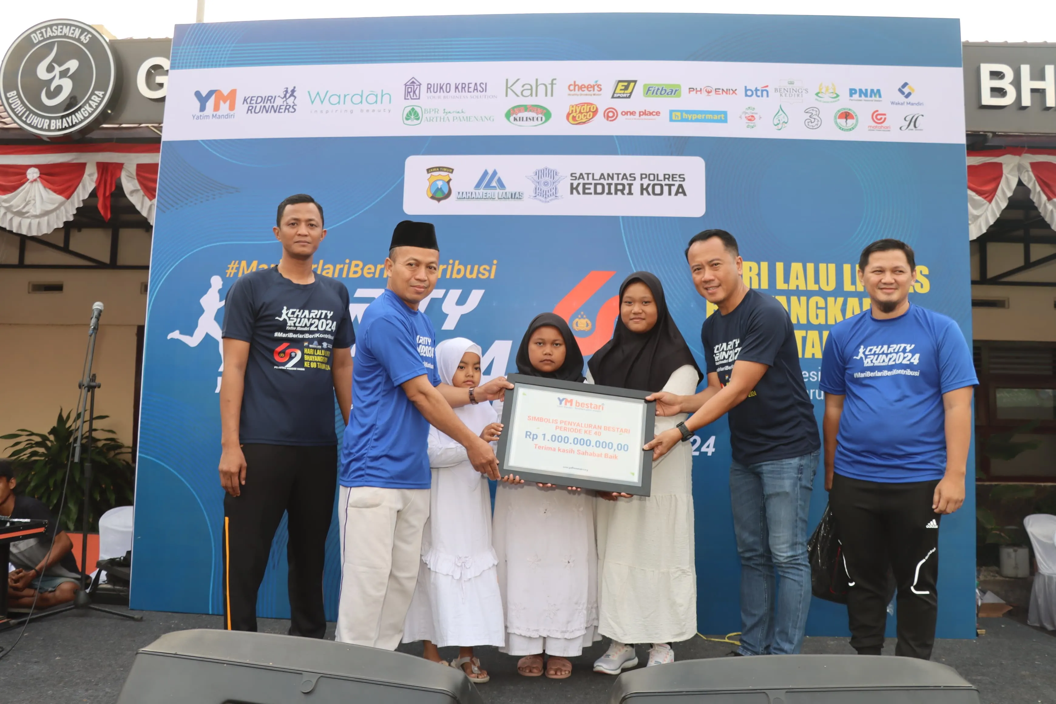 Sambut Hari Lalu Lintas Bhayangkara ke - 69, Polres Kediri Kota Gelar Charity Run Yatim Mandiri