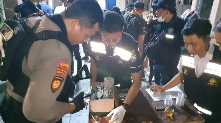 Operasi Tumpas Narkoba Semeru 2024: Polres Tanjung Perak Amankan 24 Orang di Jl. Kunti Surabaya