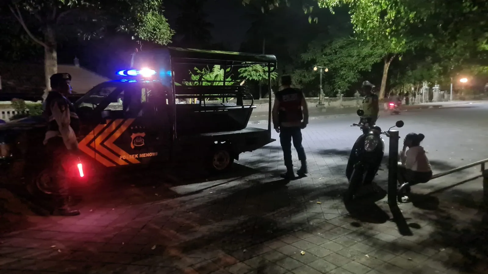 Polsek Mengwi Tingkatkan Patroli Wilayah Ciptakan Kamtibmas Yang Aman dan Damai