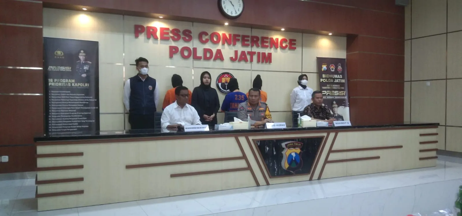 Ditreskrimum Polda Jatim Ungkap 3 Kasus TPPO dan Pesta Sex di Villa Batu Malang