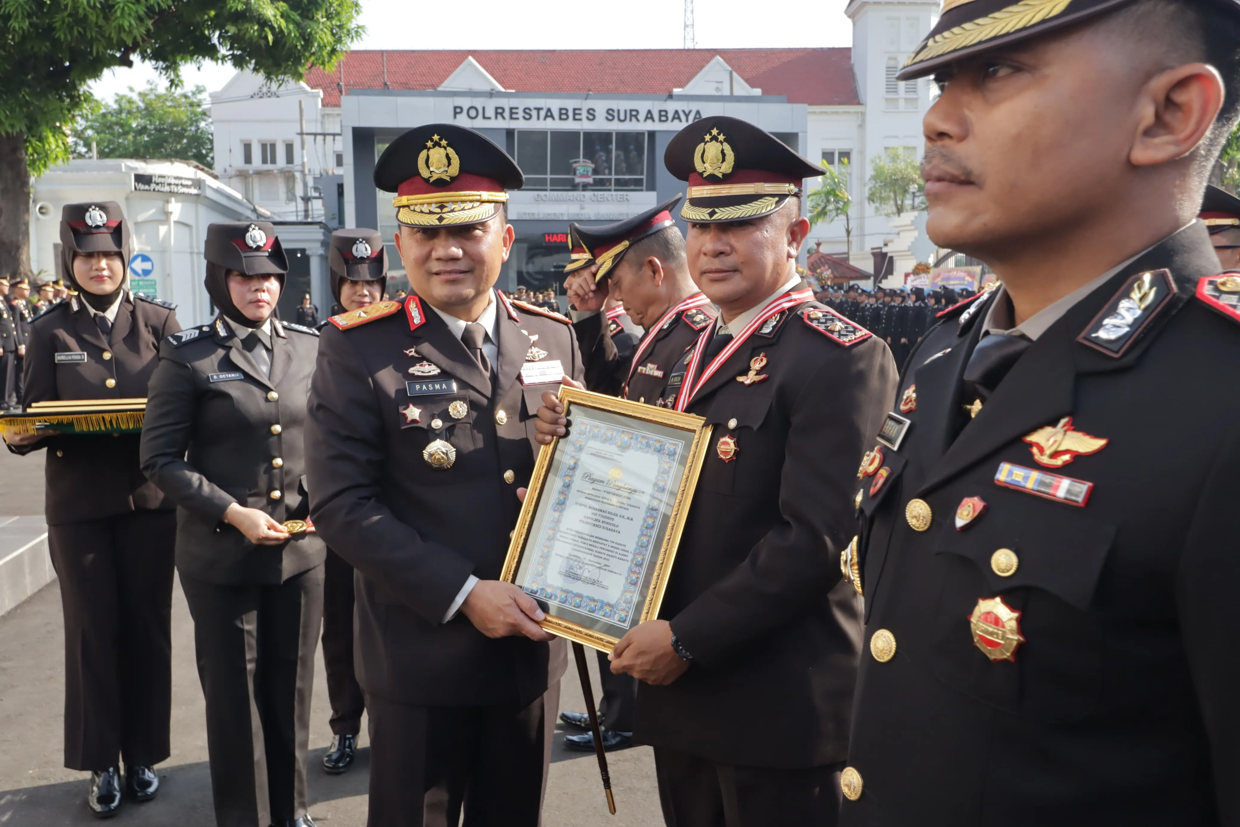 Upacara Hari Kesakitan Pancasila Tahun 2024 di Polrestabes Surabaya