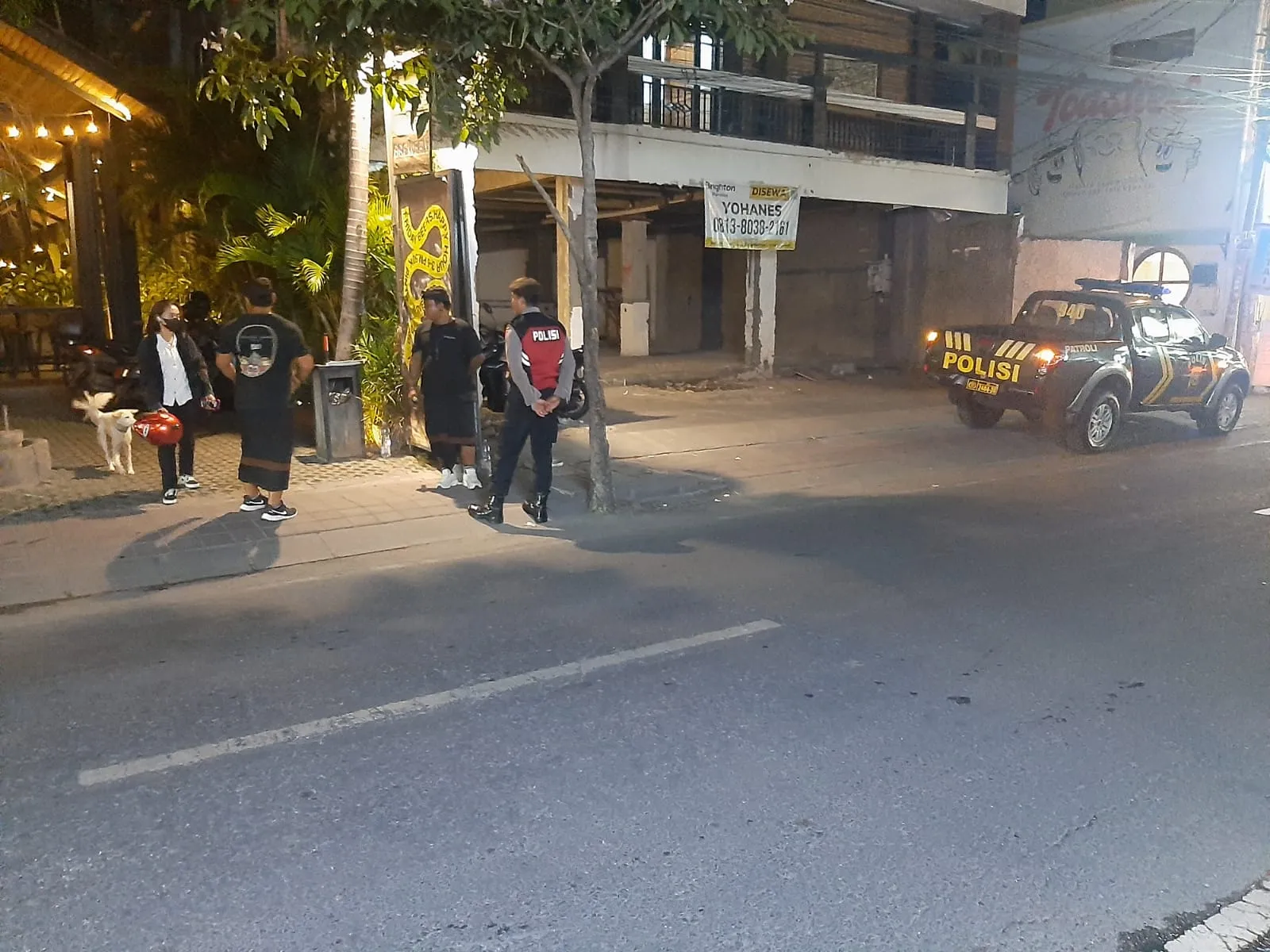 Pastikan Destinasi Wisata Aman Unit Samapta Blue Light Patrol di Jalan Batu Bolong