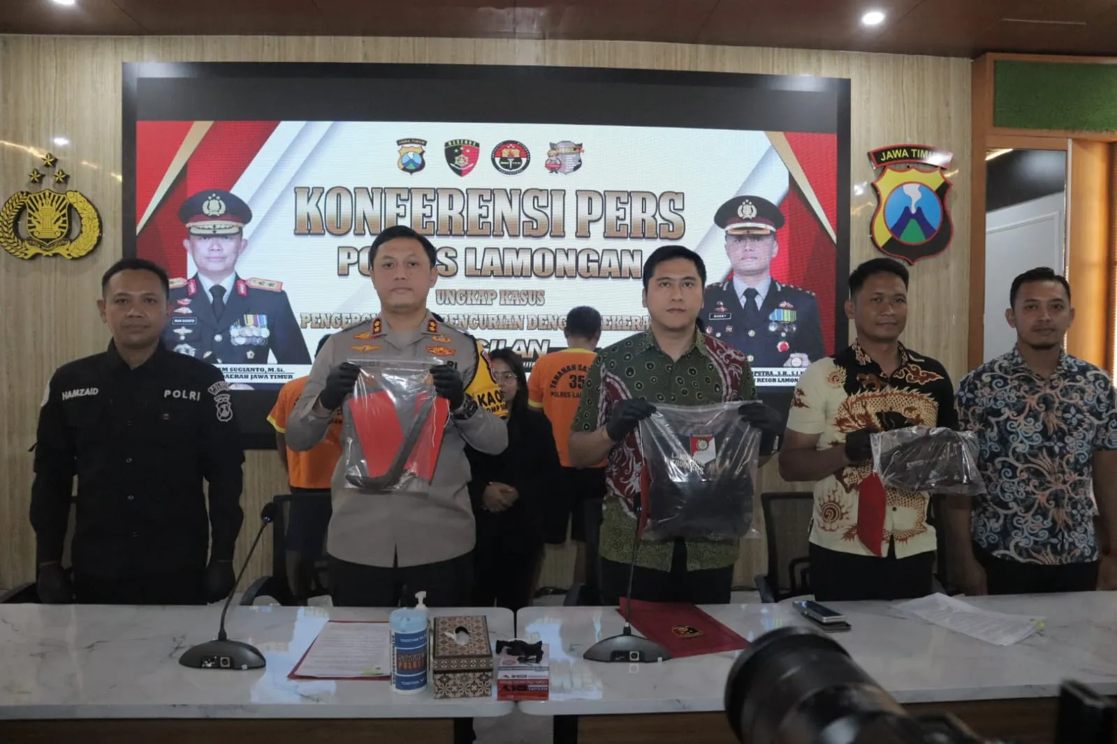 Polres Lamongan Berhasil Ungkap 2 Kasus Curas dan 1 Kasus Kekerasan, Tersangka Diamankan