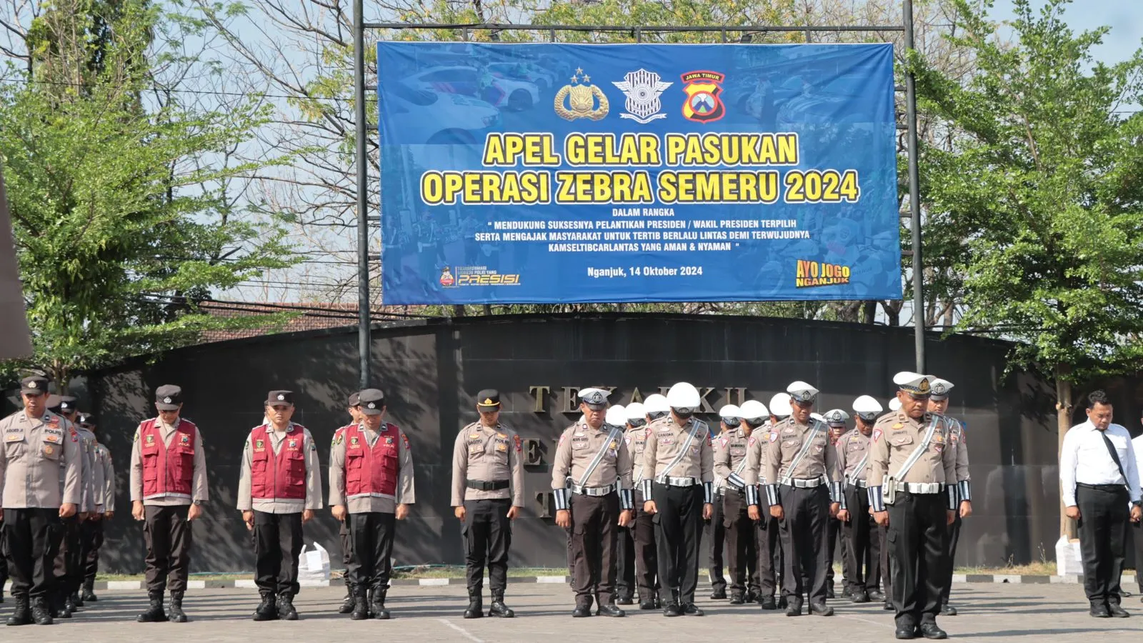 Gelar Pasukan Operasi Zebra Semeru 2024 Polres Nganjuk, Kapolres : Waspadai Peningkatan Aktivitas Masyarakat Pada Kegiatan Kampanye Pemilukada 2024
