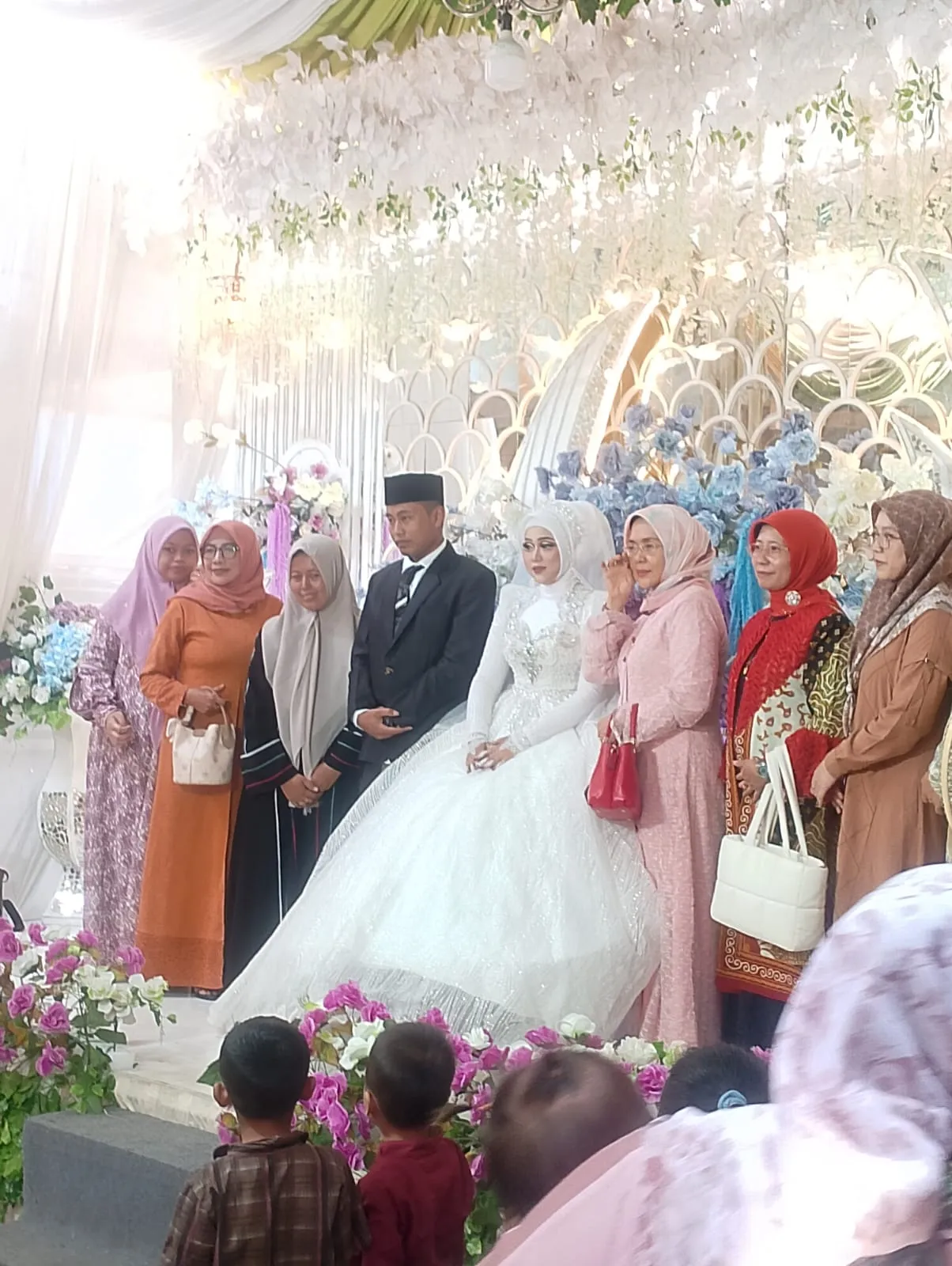 Holik dan Istrinya Hamiyeh, Ucapkan Terima Kasih Acara Ngunduh Mantu Zainal Abidin dengan Sofia Berjalan Lancar