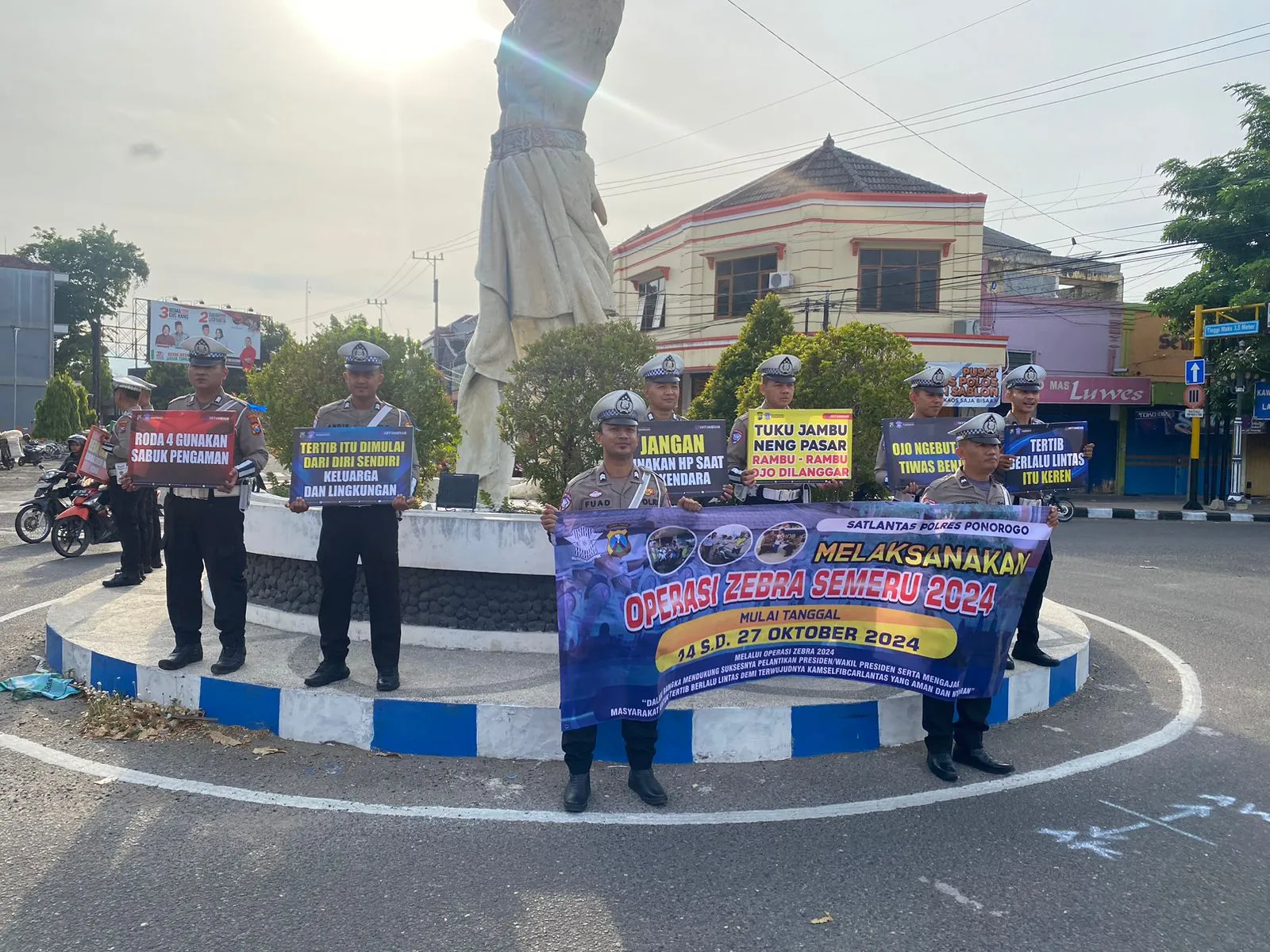 Operasi Zebra Semeru 2024 di Ponorogo, Pengendara Tertib Dapat Reward