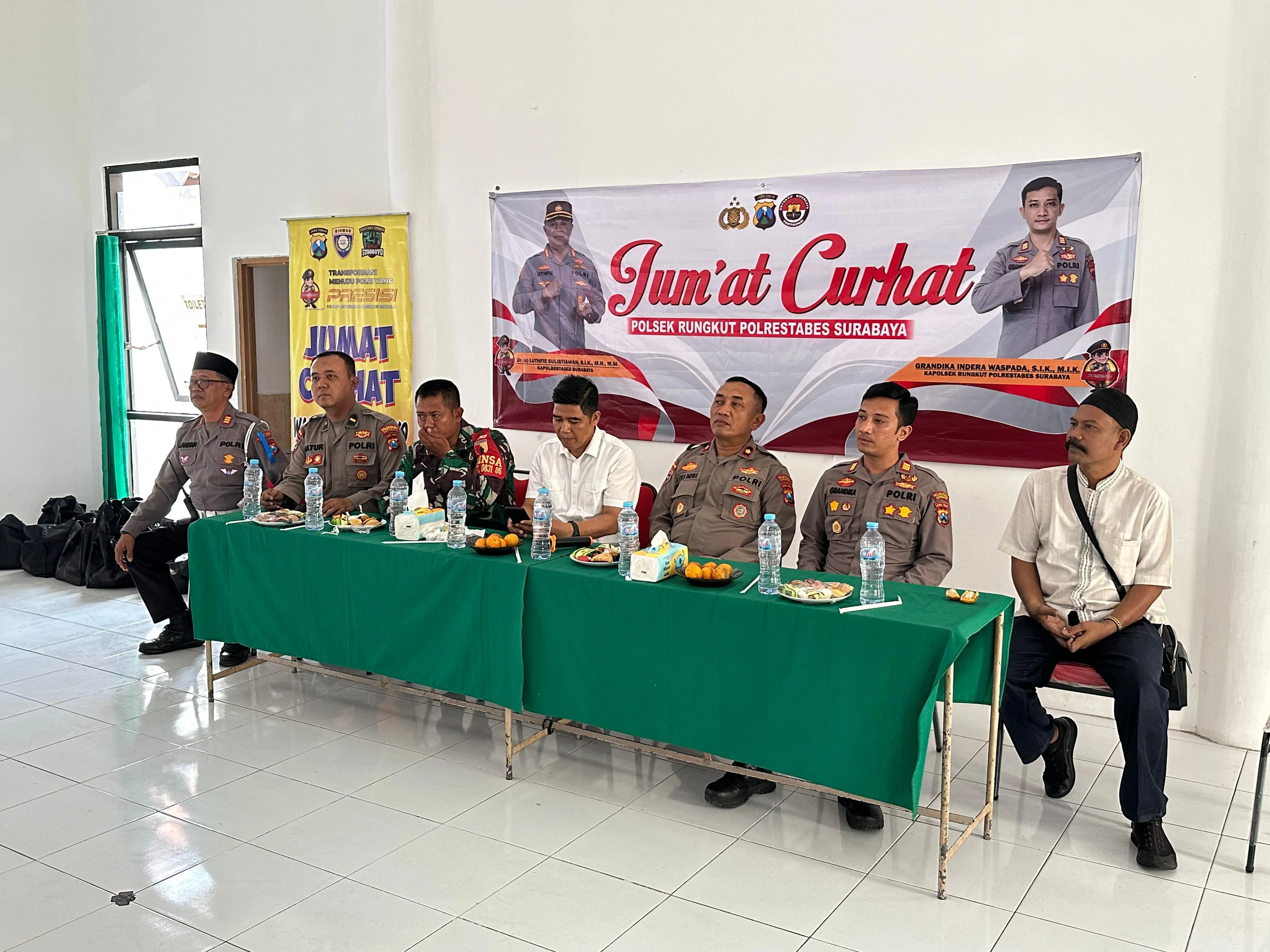 Polrestabes Surabaya Gelar Jum'at Curhat dan Bansos: Upaya Dukung Nusantara Cooling System Jelang Pilkada 2024