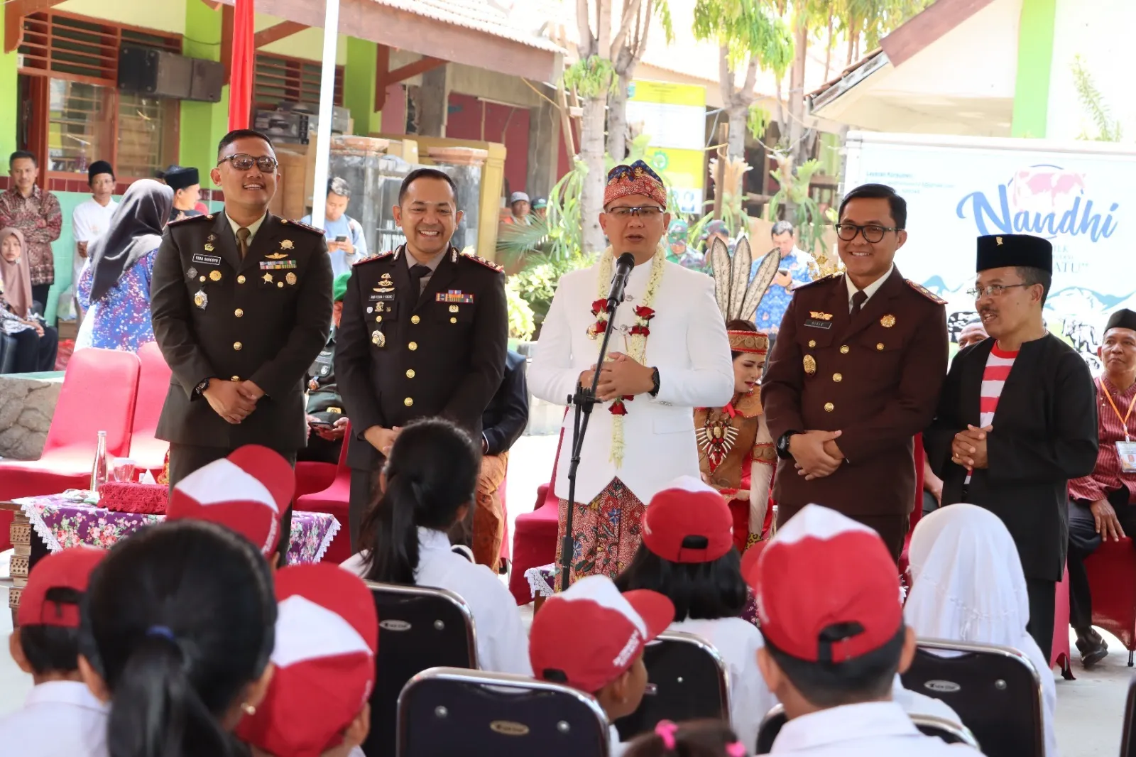 Polres Batu dan Forkopimda Gelar Program “KWB Bergizi” Dukung Program Pemerintah Tingkatan Gizi Anak Sekolah