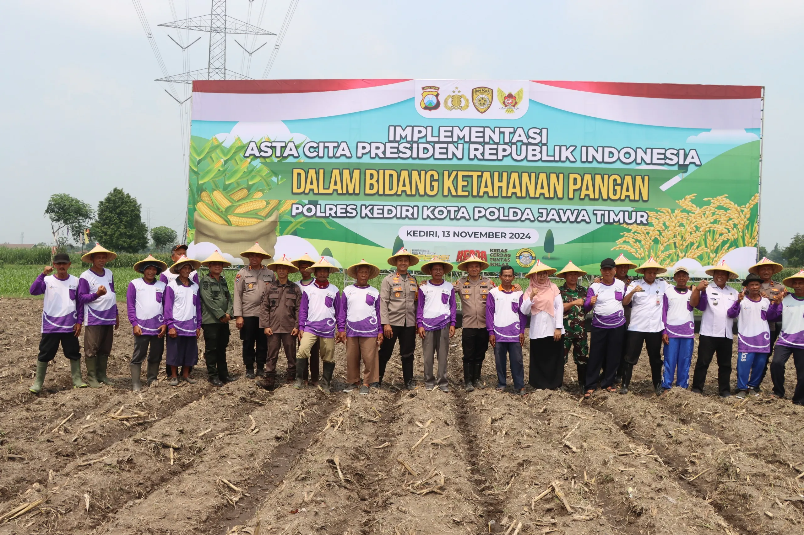 Wujudkan Asta Cita Bidang Ketahanan Pangan Polres Kediri Kota Bersama Masyarakat Tanam Jagung