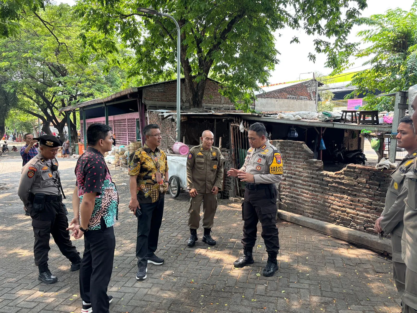 Jelang Pilkada Serentak 2024, Kasat Samapta Polrestabes Surabaya Cek Kesiapan Sejumlah Pos Shelter