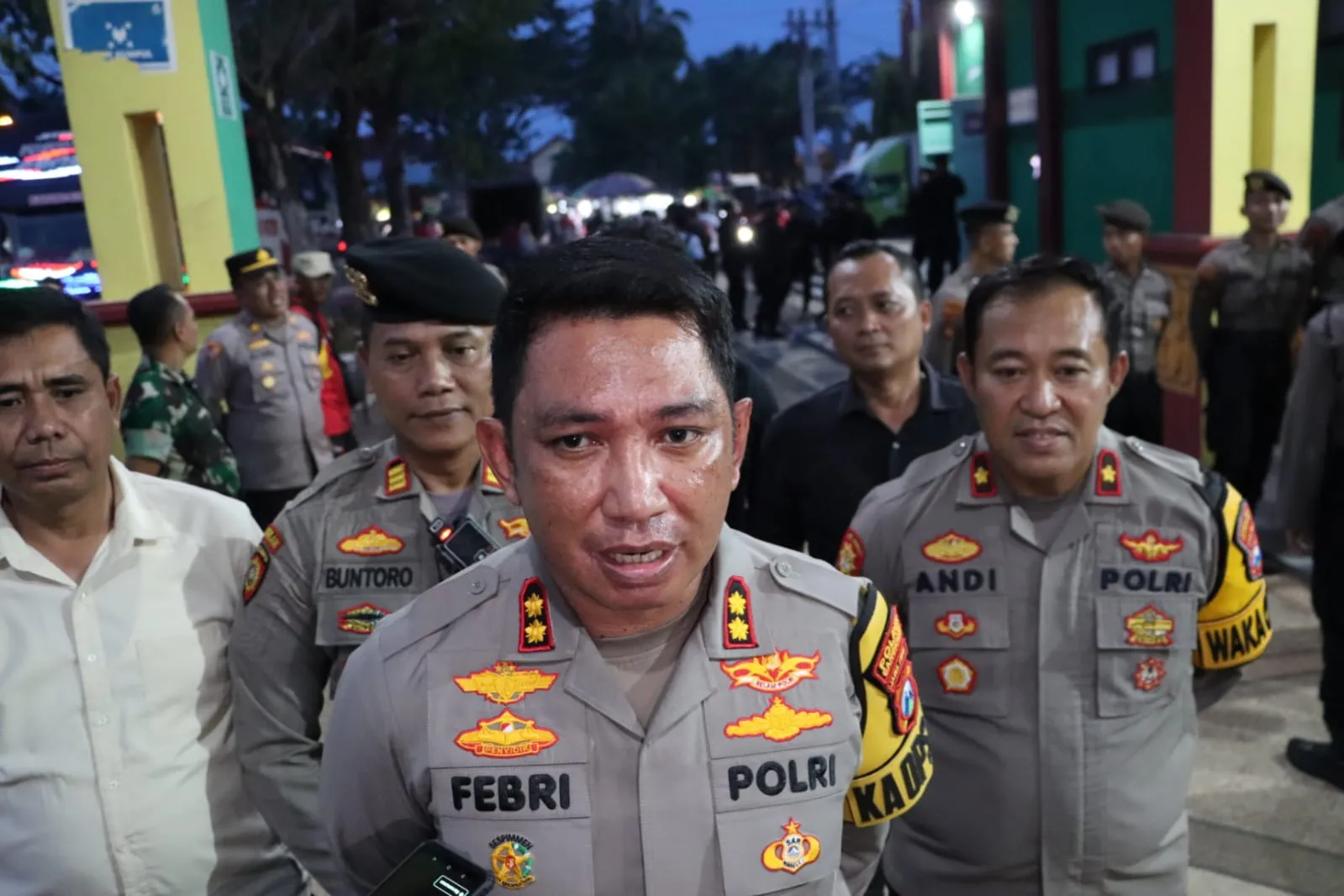 Satreskrim Polres Bangkalan Amankan Pria Bawa Sajam yang Cegat Mobil Sales Rokok