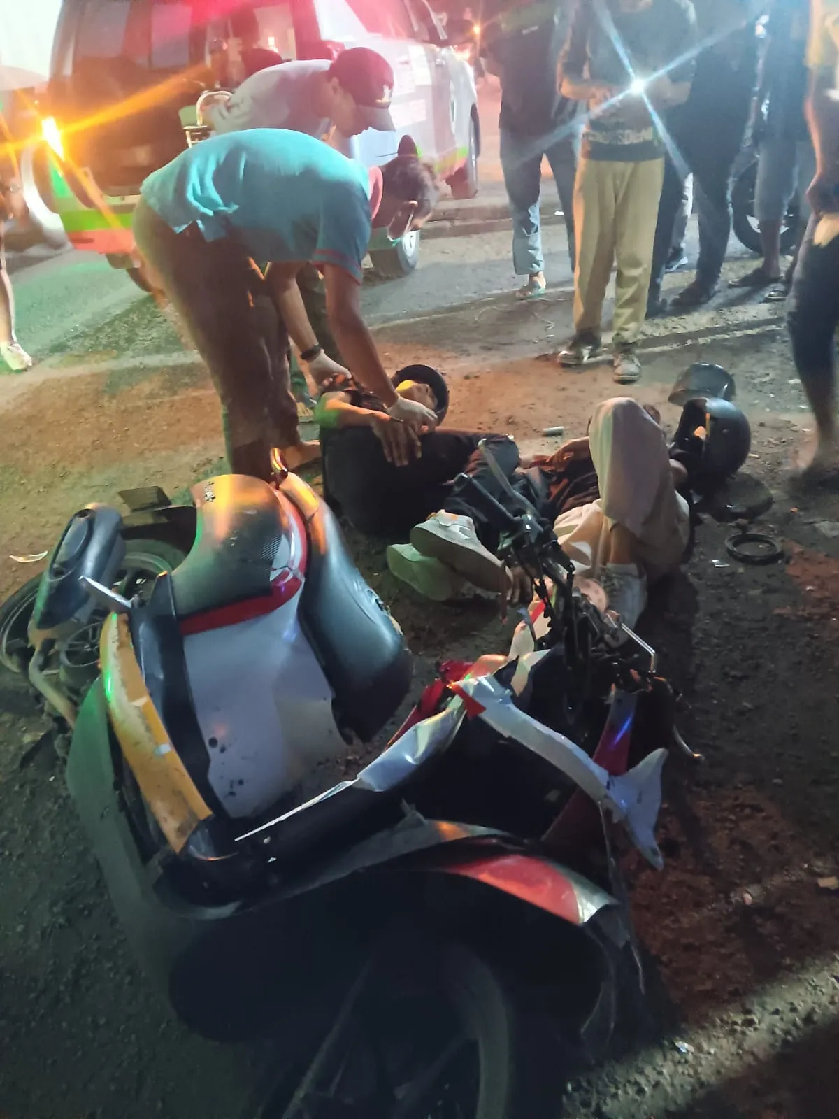 Kecelakaan 2 Pelajar SMA NU 3 Benjeng, Terjadi Lagi Kecelakaan Di Jalur Tengkorak Jalan Raya Cerme Utara Depan Klinik Utama Gresik