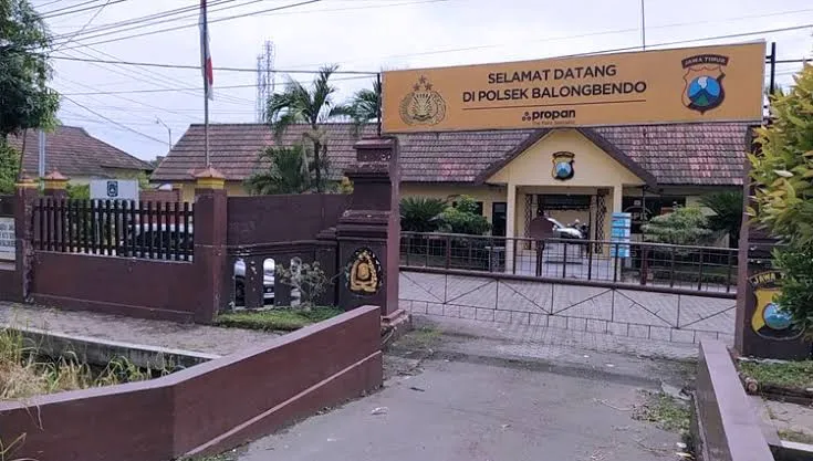 Ngak Bahanya Ta!!!. Selang Satu Hari Ditangkap Tersangka Judi Online, Dilepas Oleh Polsek Balongbendo