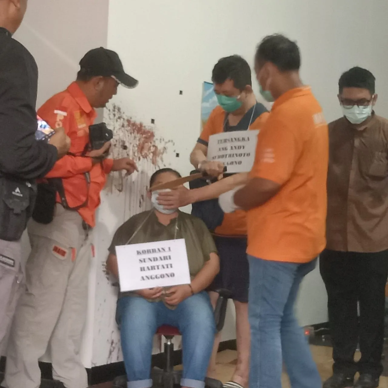 Polsek Sukomanunggal Gelar Kontruksi Pembunuhan Ibu dan Anak di Jalan Putat Indah Timur