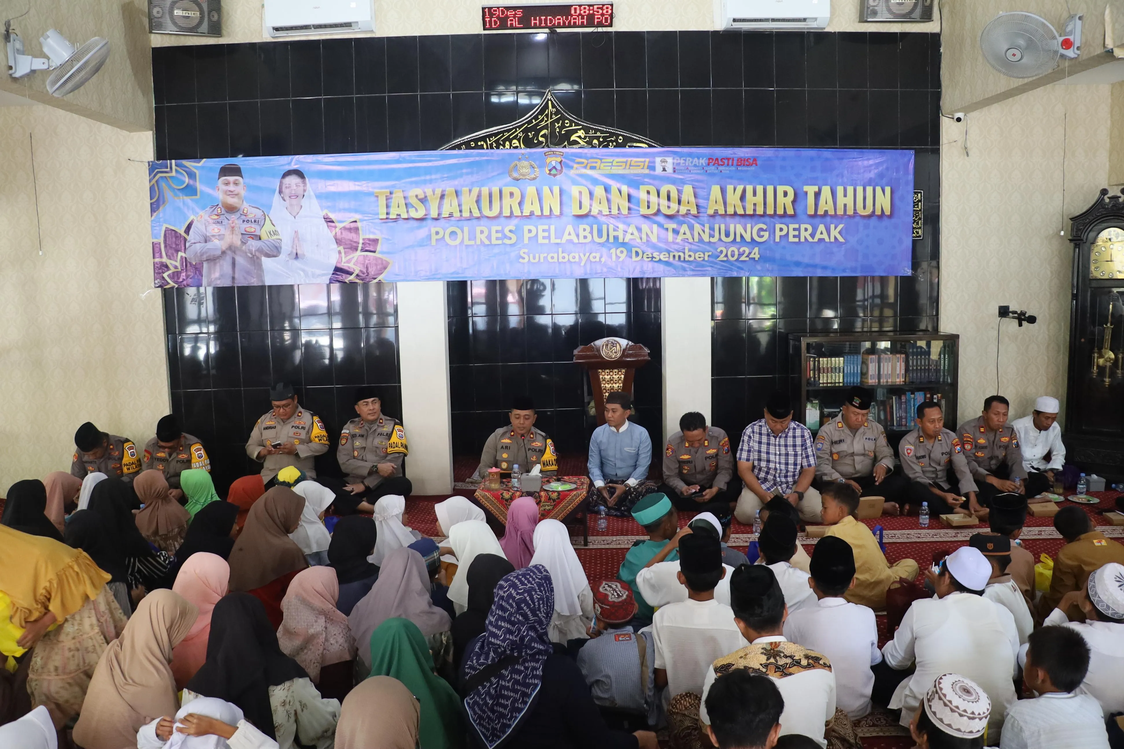 Polres Pelabuhan Tanjung Perak Gelar Tasyakuran dan Doa Bersama Menyongsong Tahun Baru