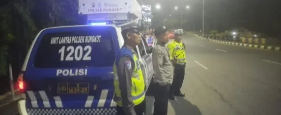 Polsek Rungkut Melaksanakan Giat Patroli Malam Antisipasi Kriminalitas 