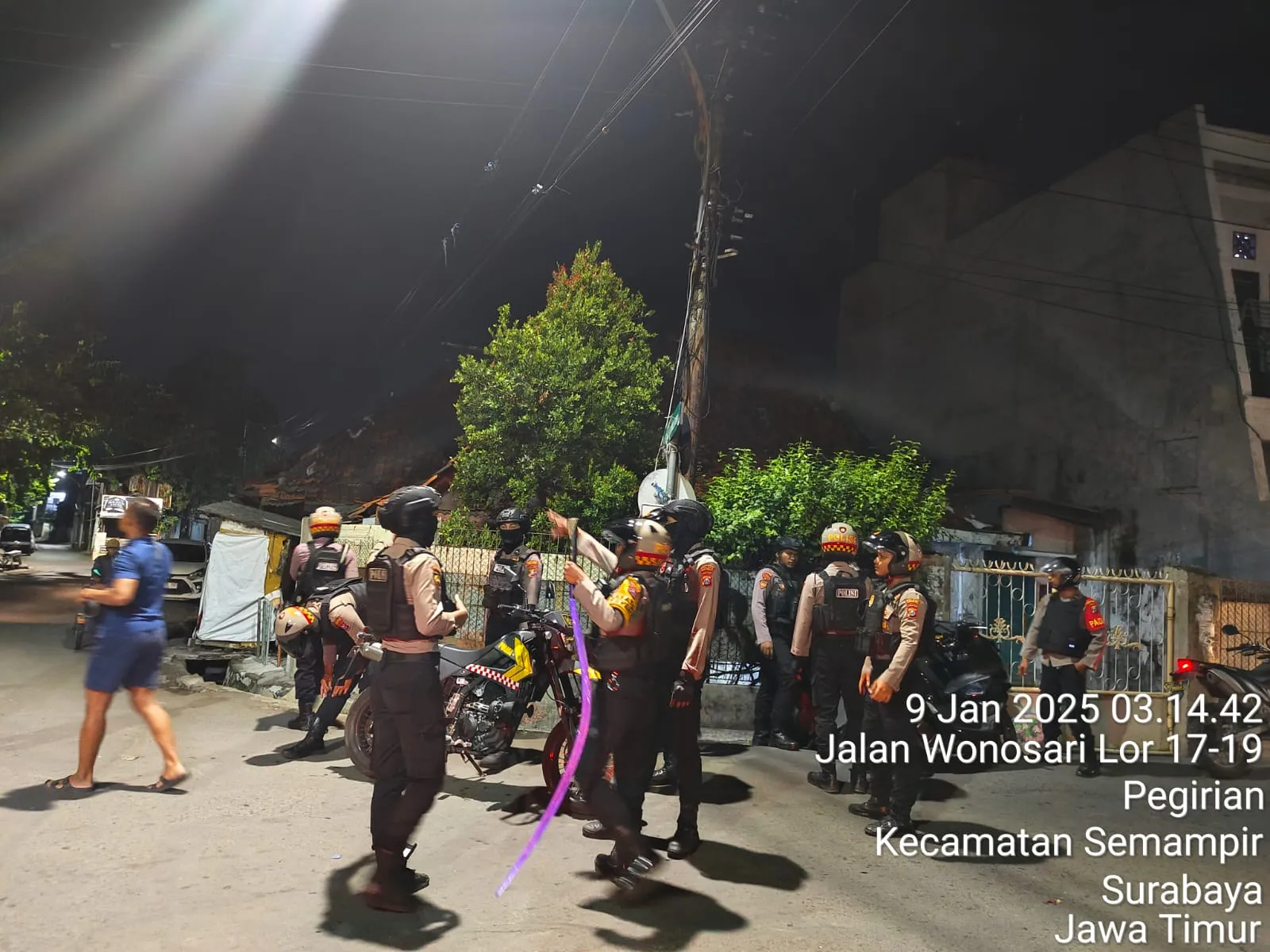 Patroli Perintis Presisi Polres Pelabuhan Tanjung Perak Bubarkan Gengster