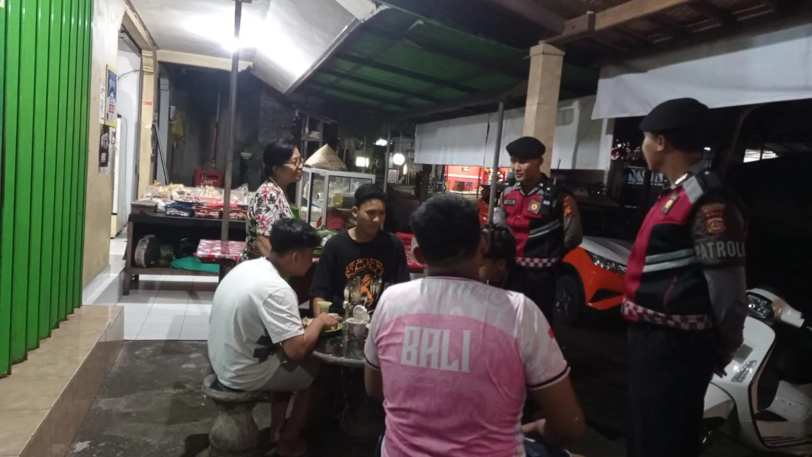 Ciptakan Situasi Tetap Kondusif Personil Sat Samapta Polres Bangli Tingkatkan Penggelaran Blue Light di Malam Hari