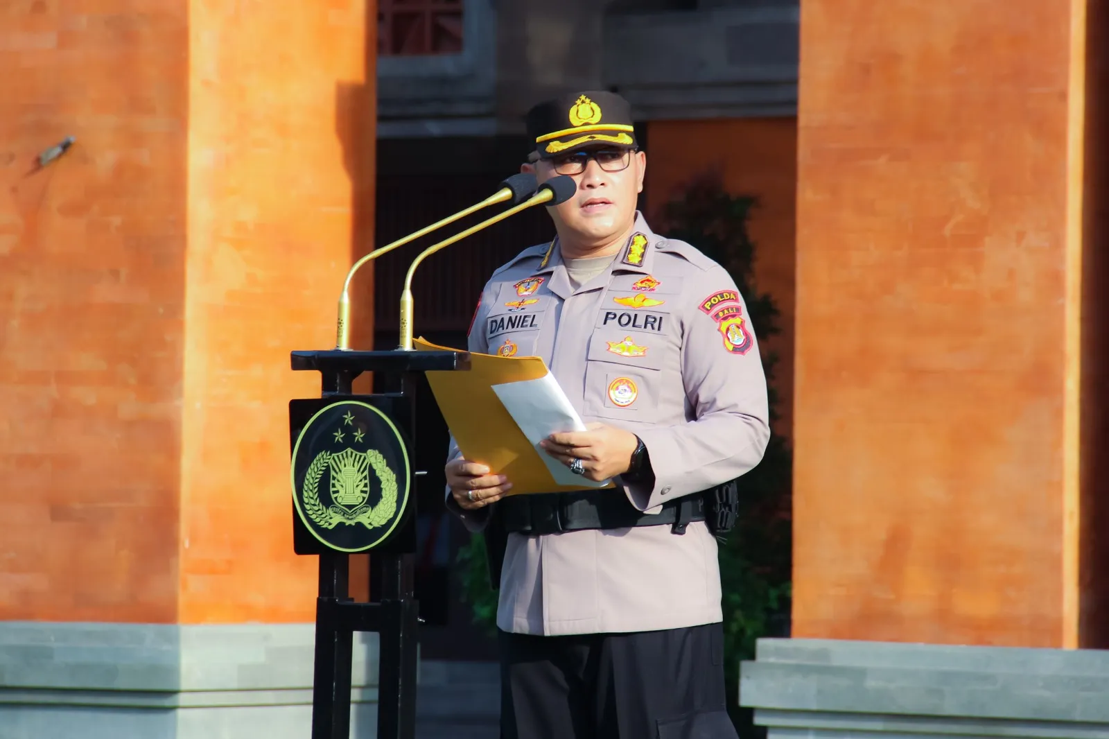 Jadi Inspektur Upacara, Karo Rena Polda Bali: Masyarakat Adalah Mitra Utama Polri