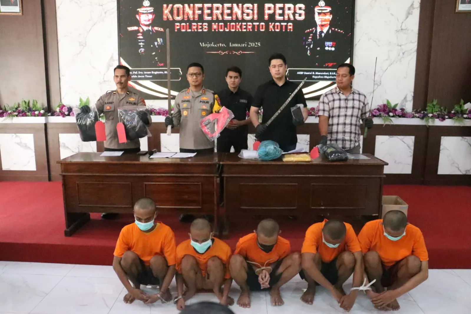 Polres Mojokerto Kota Berhasil Tangkap Anggota Gangster Casper yang Rampas Motor 3 Remaja