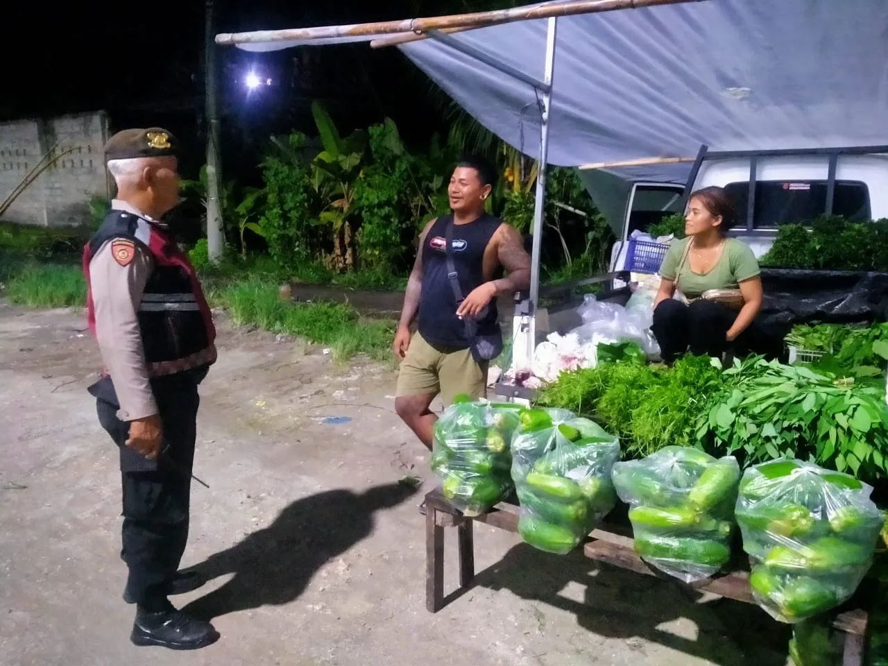 Patroli Dialogis Samapta Polsek Abiansemal Sambangi Pasar Mambal, Titip Pesan Kamtibmas