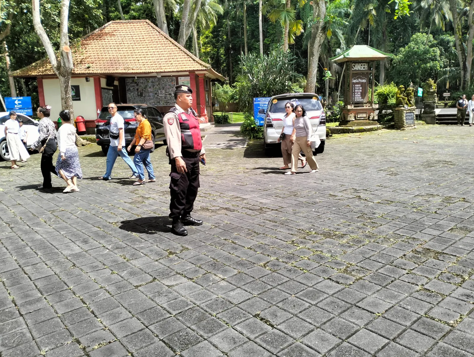 Polsek Abiansemal Gelar Personil, Pastikan Keamanan Selama Libur Panjang