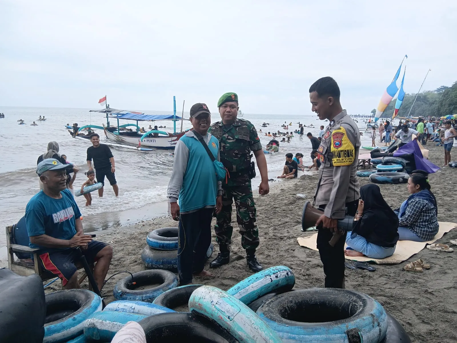 Polres Situbondo Tingkatkan Pengamanan Wisata Pantai Pada Libur Panjang Isra Miraj dan Imlek