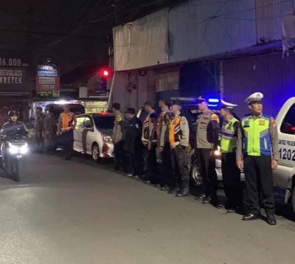 Polsek Rungkut Bersama Tiga Pilar Giat Patroli di Wilayah Rungkut Selama Libur Panjang dan Cuti Bersama.