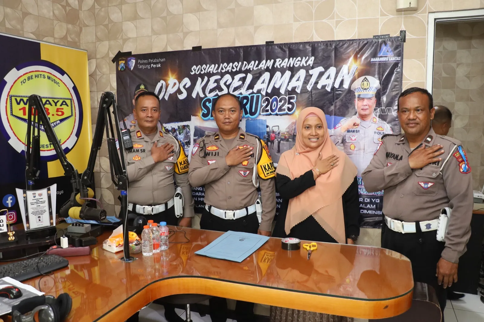 Gandeng Media Operasi Keselamatan Semeru 2025: Upaya Polres Pelabuhan Tanjung Perak Menekan Laka Lantas