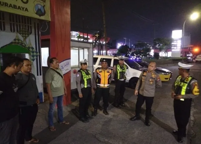 Polsek Tenggilis Mejoyo Gelar Patroli untuk Meningkatkan  Blue Light, Antisipasi Kejahatan Jalanan