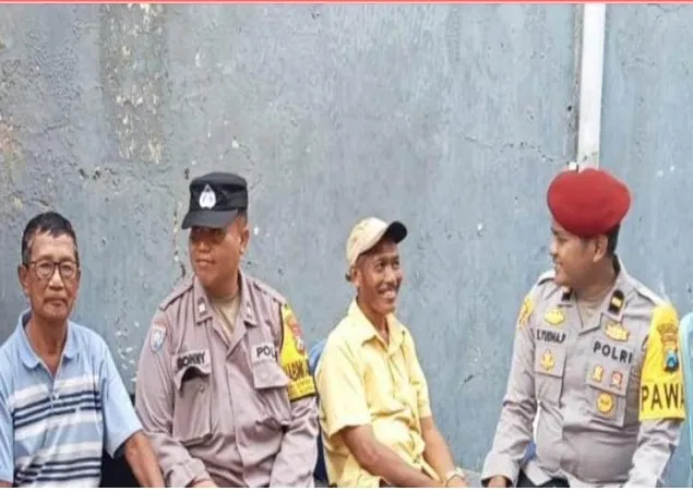 Polsek Sukomanunggal Gelar Jumat Curhat Tindak Aksi Kenakalan Remaja yang Meresahkan Warga