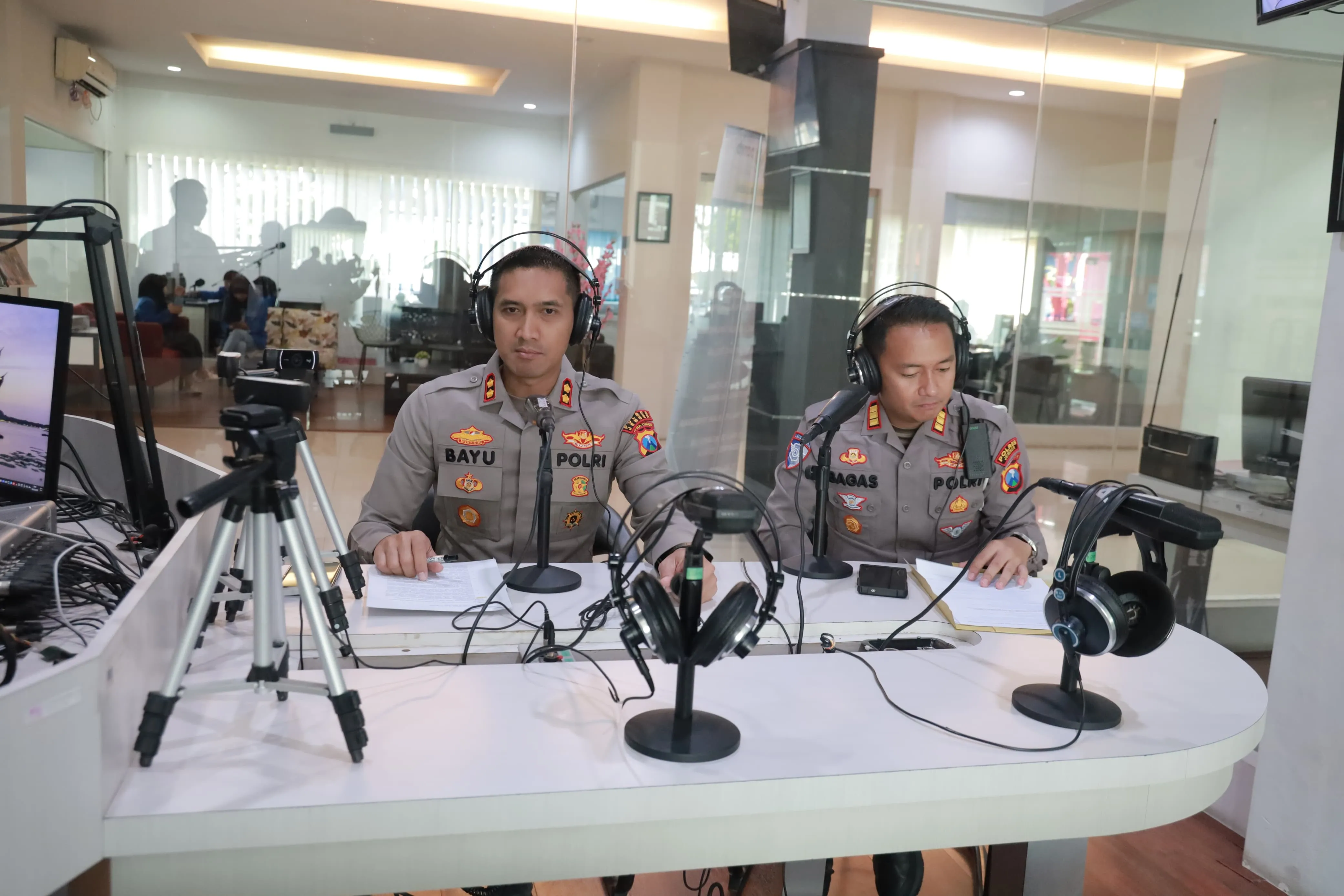Polres Jember Gandeng Media Sosialisasikan Call Center 110 Untuk Mudik Aman