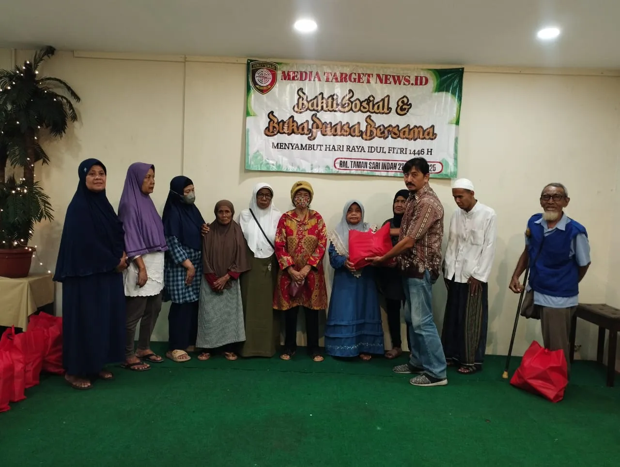 Media TargetNews.ID Gelar Bakti Sosial dan Buka Puasa Bersama