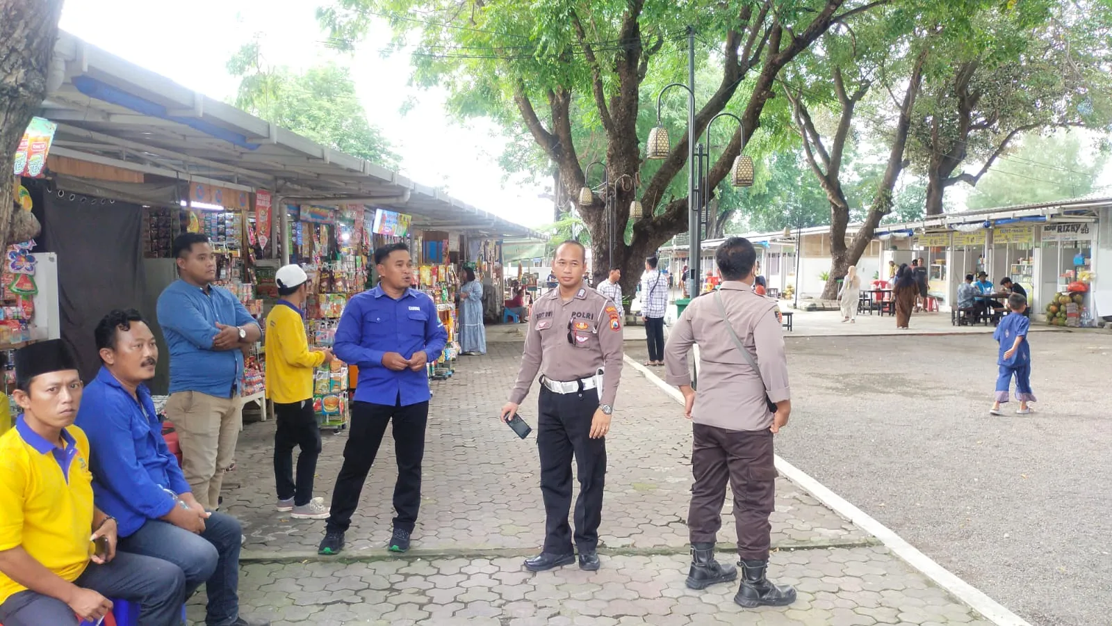 Polres Pelabuhan Tanjung perak Siagakan Anggota di Tempat Wisata Selama Libur Lebaran*