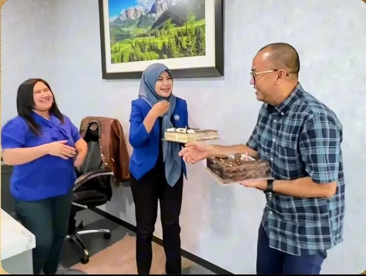 Keluarga Besar Media Jatim Expost dan Buser Cyber Mengucapkan Selamat Ulang Tahun Kepada Kepala Cabang PT. Victory International Futures.