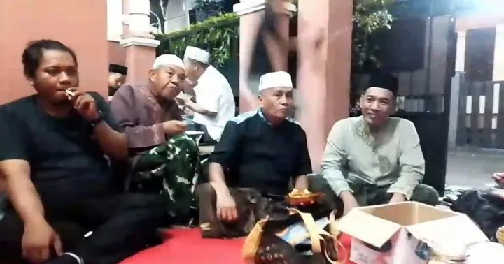 Direktur utama PT.Jawa Pes Indonesia Semesta Gelar Tahlilan Hari ke-3 Neneknya